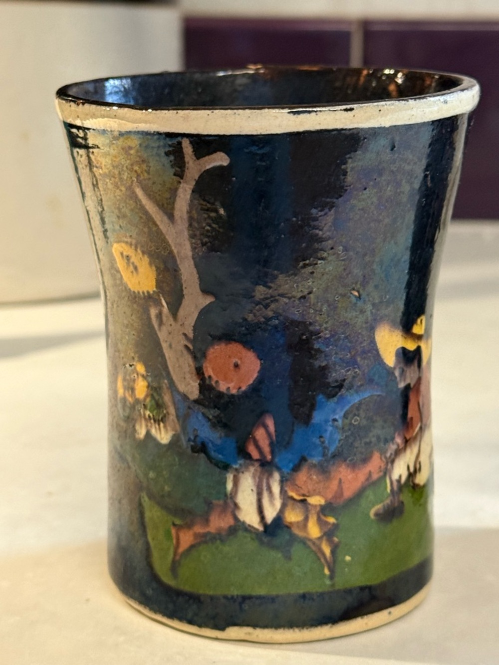 vintage hand-painted Mexican terracotta cup or vase and small pitcher. - Picture 9 of 10